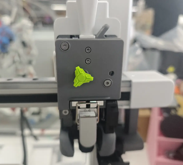 Close the Extruder Lever