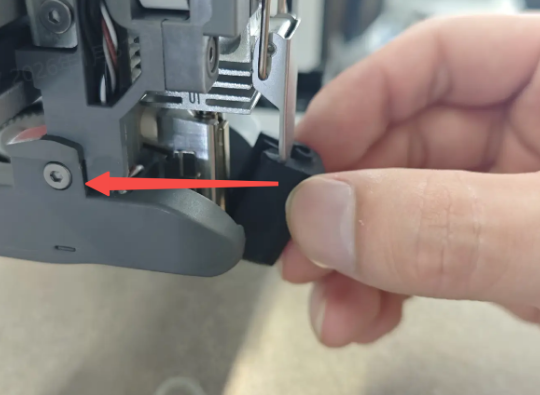 Install the new Hotend Sock